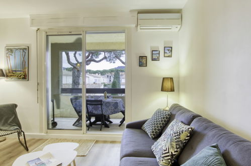Foto 2 - Apartamento de 1 habitación en Saint-Cyr-sur-Mer con terraza y vistas al mar
