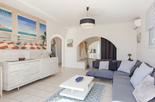 Foto 8 - Haus mit 2 Schlafzimmern in Sainte-Maxime mit garten und blick aufs meer