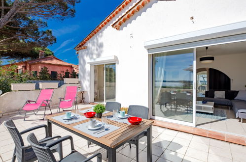 Photo 20 - Maison de 2 chambres à Sainte-Maxime avec jardin et vues à la mer