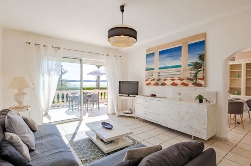 Photo 7 - Maison de 2 chambres à Sainte-Maxime avec jardin et vues à la mer