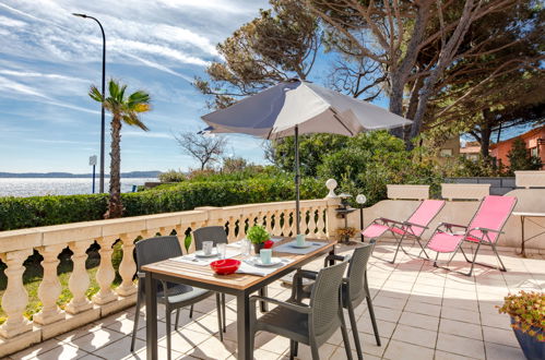 Foto 4 - Haus mit 2 Schlafzimmern in Sainte-Maxime mit garten und blick aufs meer