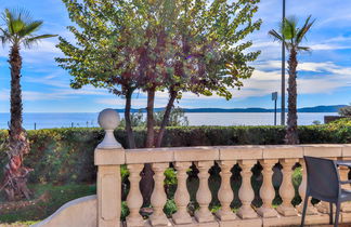 Foto 1 - Casa de 2 habitaciones en Sainte-Maxime con jardín y vistas al mar