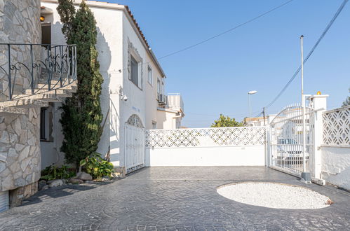 Foto 36 - Casa con 4 camere da letto a Castelló d'Empúries con piscina privata e vista mare