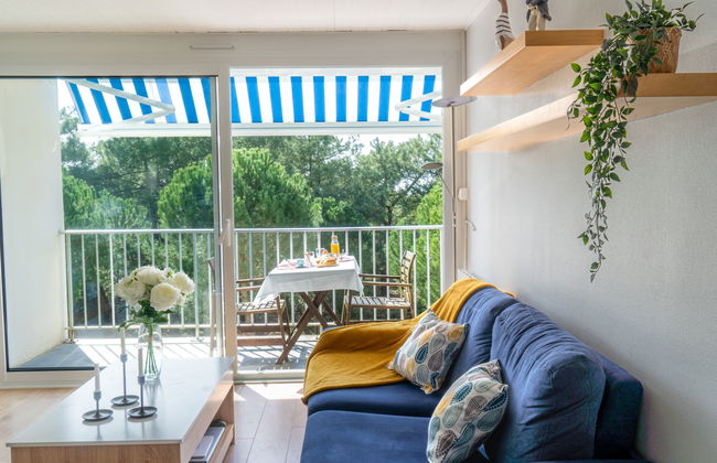 2 bedroom Apartment in Saint-Brevin-les-Pins with garden - Photo 1