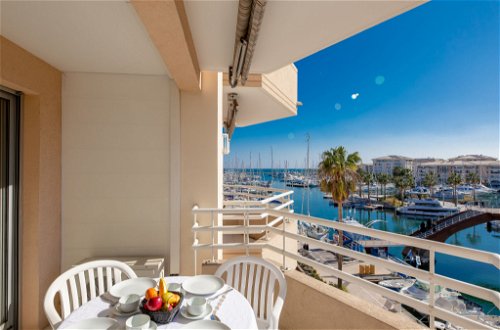Photo 16 - Appartement de 1 chambre à Fréjus avec terrasse et vues à la mer