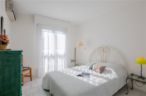 Foto 4 - Apartment mit 1 Schlafzimmer in Fréjus mit terrasse und blick aufs meer