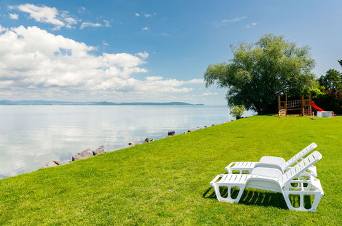 Foto 17 - Apartamento de 1 quarto em Balatonőszöd com vista para a montanha