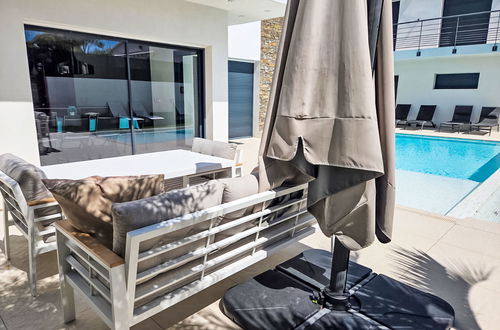Foto 25 - Casa de 4 quartos em Fréjus com piscina privada e jardim