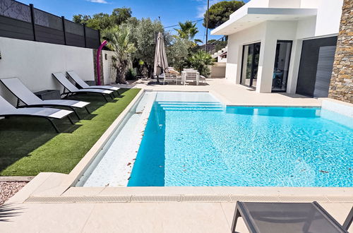 Foto 26 - Casa de 4 quartos em Fréjus com piscina privada e jardim