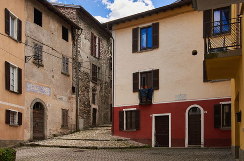 Photo 4 - Appartement de 2 chambres à Claino con Osteno avec vues sur la montagne