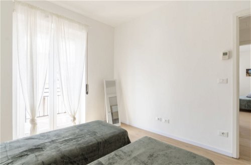 Foto 16 - Appartamento con 2 camere da letto a Sanremo con vista mare