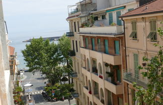 Photo 1 - Appartement de 2 chambres à Sanremo avec jardin