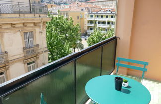 Foto 2 - Appartamento con 2 camere da letto a Sanremo con vista mare