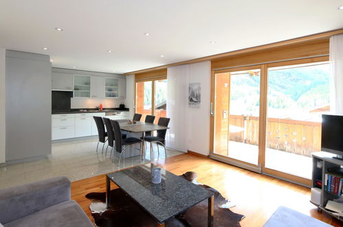 Foto 5 - Apartamento de 3 habitaciones en Saas-Fee