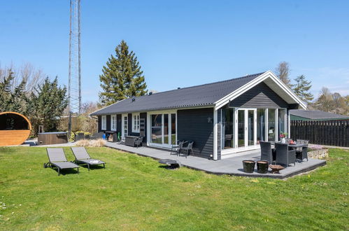 Foto 5 - Casa con 3 camere da letto a Dronningmølle con terrazza e sauna