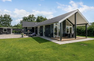 Photo 1 - Maison de 4 chambres à Hadsund avec terrasse et bain à remous