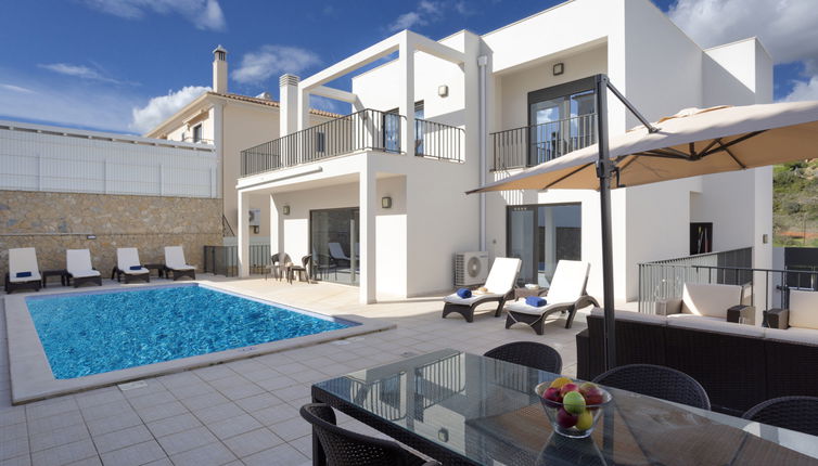 Foto 1 - Casa de 4 habitaciones en Albufeira con piscina privada y terraza