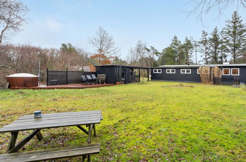 Foto 17 - Casa de 3 quartos em Spøttrup com terraço e banheira de hidromassagem