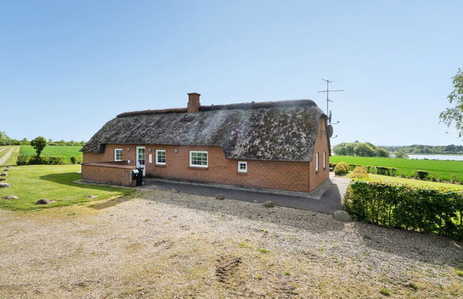 Casa de 6 quartos em Øster Assels com piscina privada e terraço - Foto 1