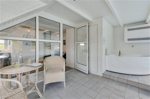 Photo 10 - 4 bedroom House in Ringkøbing with private pool and terrace