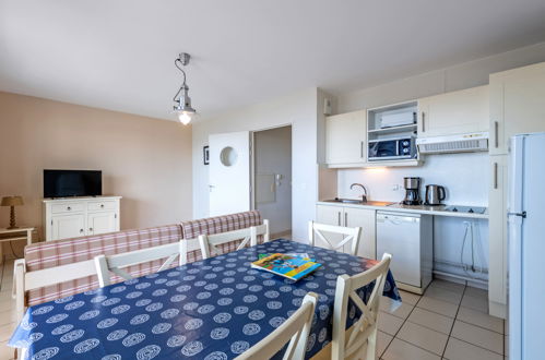 Foto 10 - Appartamento con 3 camere da letto a Plougonvelin con piscina e vista mare
