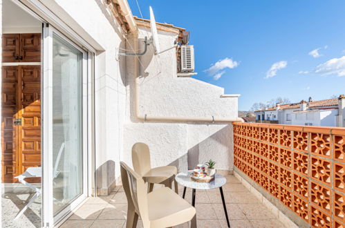 Photo 16 - Maison de 2 chambres à Castelló d'Empúries avec piscine et jardin