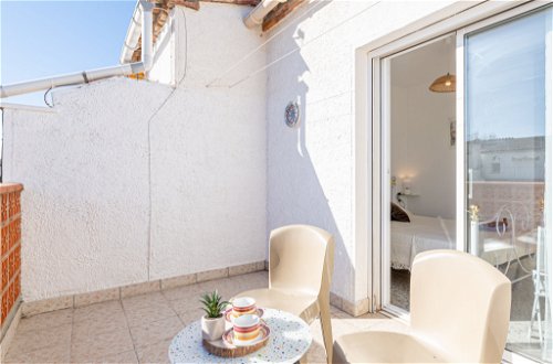 Foto 14 - Casa de 2 habitaciones en Castelló d'Empúries con piscina y vistas al mar