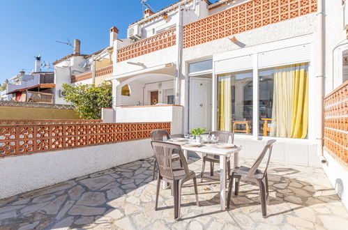 Photo 17 - 2 bedroom House in Castelló d'Empúries with swimming pool and garden