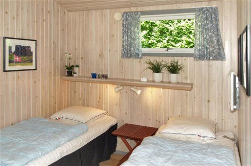 Foto 13 - Casa con 2 camere da letto a Gudhjem con terrazza e sauna