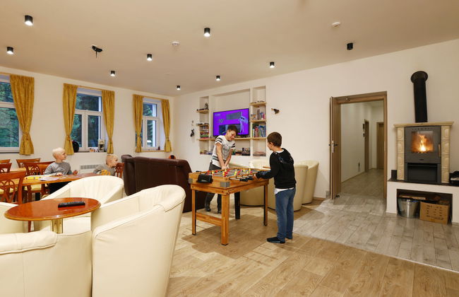 Apartamento de 1 quarto em Desná com jardim e terraço - Foto 17