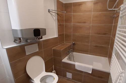 Foto 7 - Apartamento em Desná com banheira de hidromassagem