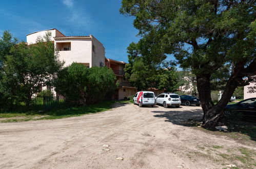 Photo 30 - Appartement de 5 chambres à Lecci avec jardin et vues à la mer