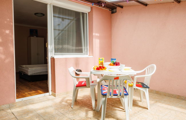 2 bedroom Apartment in Balatonlelle with garden and terrace - Photo 14