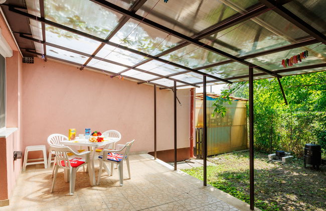 2 bedroom Apartment in Balatonlelle with garden and terrace - Photo 15