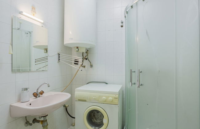 2 bedroom Apartment in Balatonlelle with garden and terrace - Photo 9