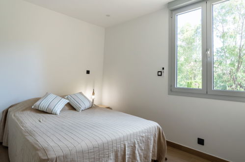 Foto 9 - Apartment mit 2 Schlafzimmern in Cavalaire-sur-Mer mit blick aufs meer