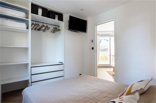 Foto 12 - Apartment mit 2 Schlafzimmern in Cavalaire-sur-Mer mit blick aufs meer