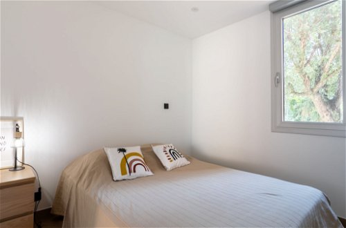 Foto 11 - Apartment mit 2 Schlafzimmern in Cavalaire-sur-Mer mit blick aufs meer