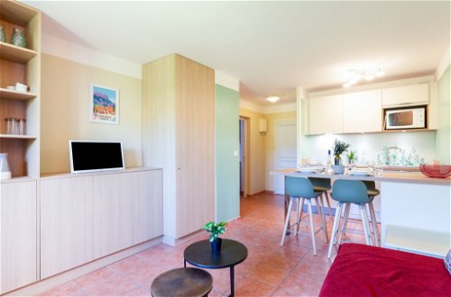 Foto 8 - Apartment mit 1 Schlafzimmer in Roquebrune-sur-Argens mit schwimmbad und blick aufs meer
