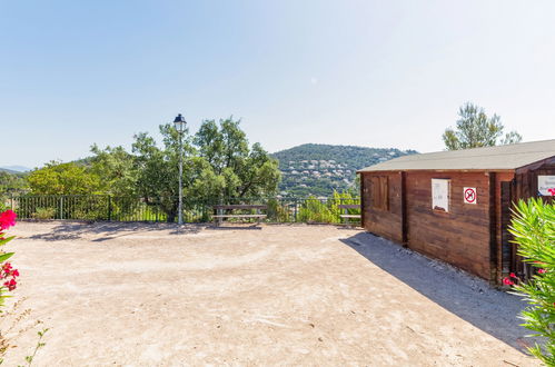 Foto 15 - Apartamento de 1 habitación en Roquebrune-sur-Argens con piscina y vistas al mar