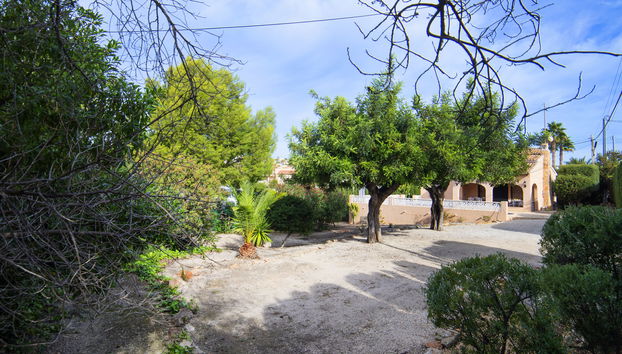 Casa de 4 quartos em Calp com piscina privada e jardim - Foto 5