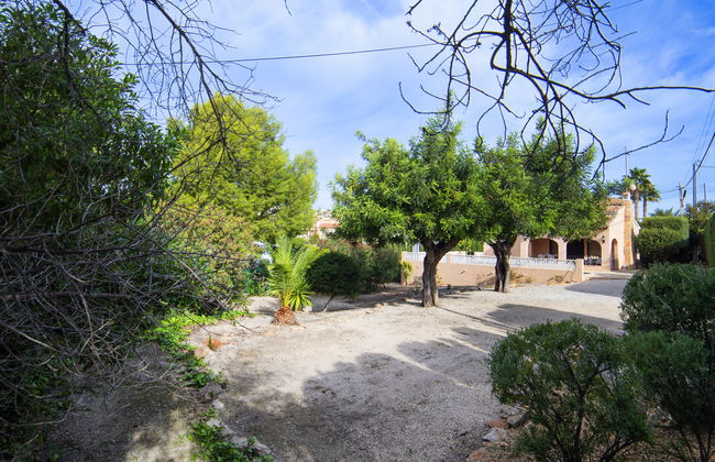 Casa de 4 quartos em Calp com piscina privada e jardim - Foto 5