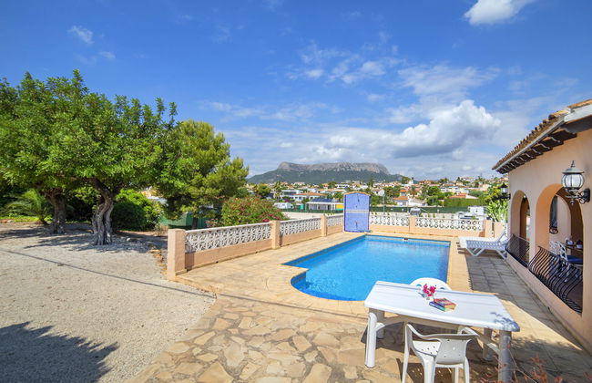 Casa de 4 quartos em Calp com piscina privada e jardim - Foto 15