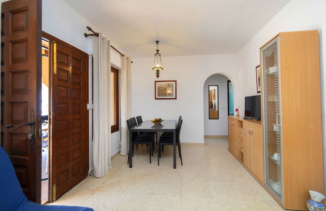 Casa de 4 quartos em Calp com piscina privada e jardim - Foto 7