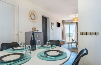 Foto 1 - Appartamento con 1 camera da letto a Canet-en-Roussillon con vista mare