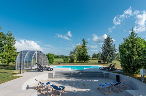 Photo 3 - Maison de 7 chambres à Ivanić-Grad avec piscine privée et jardin