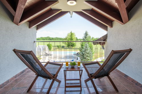 Photo 41 - Maison de 7 chambres à Ivanić-Grad avec piscine privée et terrasse