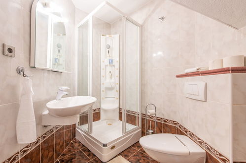 Foto 50 - Casa de 7 quartos em Ivanić-Grad com piscina privada e terraço