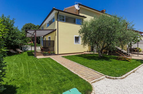 Photo 2 - Appartement de 1 chambre à Poreč avec piscine et jardin