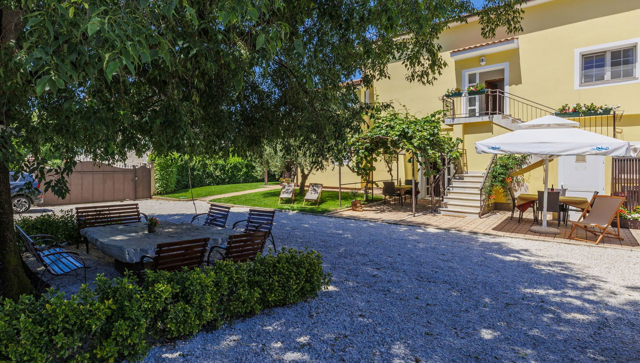 Apartment mit 2 Schlafzimmern in Poreč mit schwimmbad und garten - Foto 1